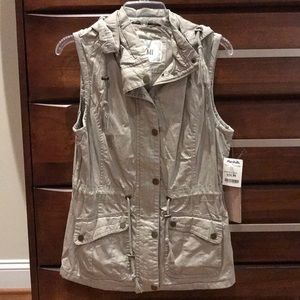 Zip up hooded vest